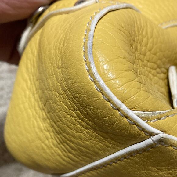 COLE HANN (MEDIUM) YELLOW PEBBLED LEATHER SHOULDER BAG ASIS - Picture 14 of 15